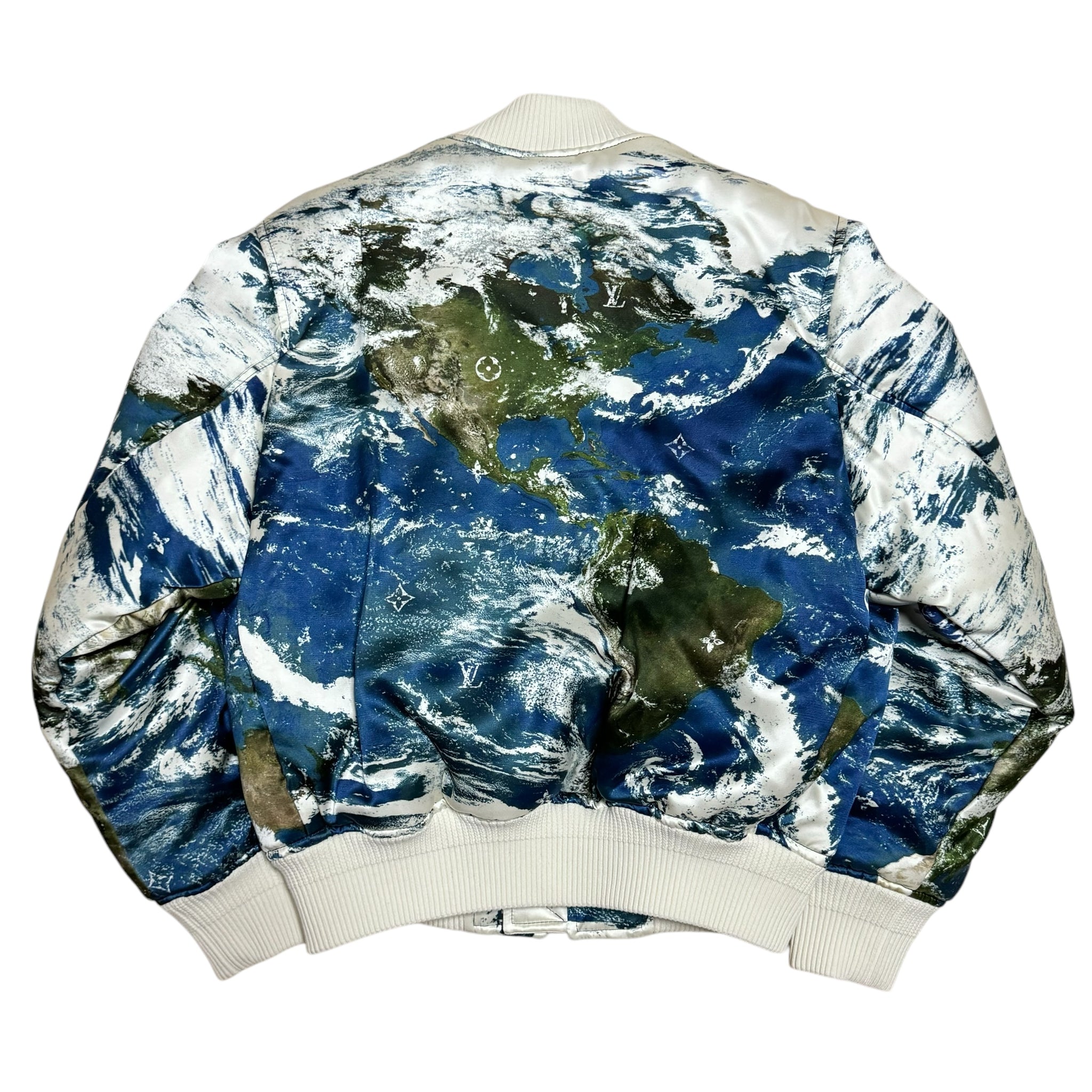 LOUIS VUITTON × Pharrell Williams 2025SS
"Earth Map" Silk Bomber Jacket