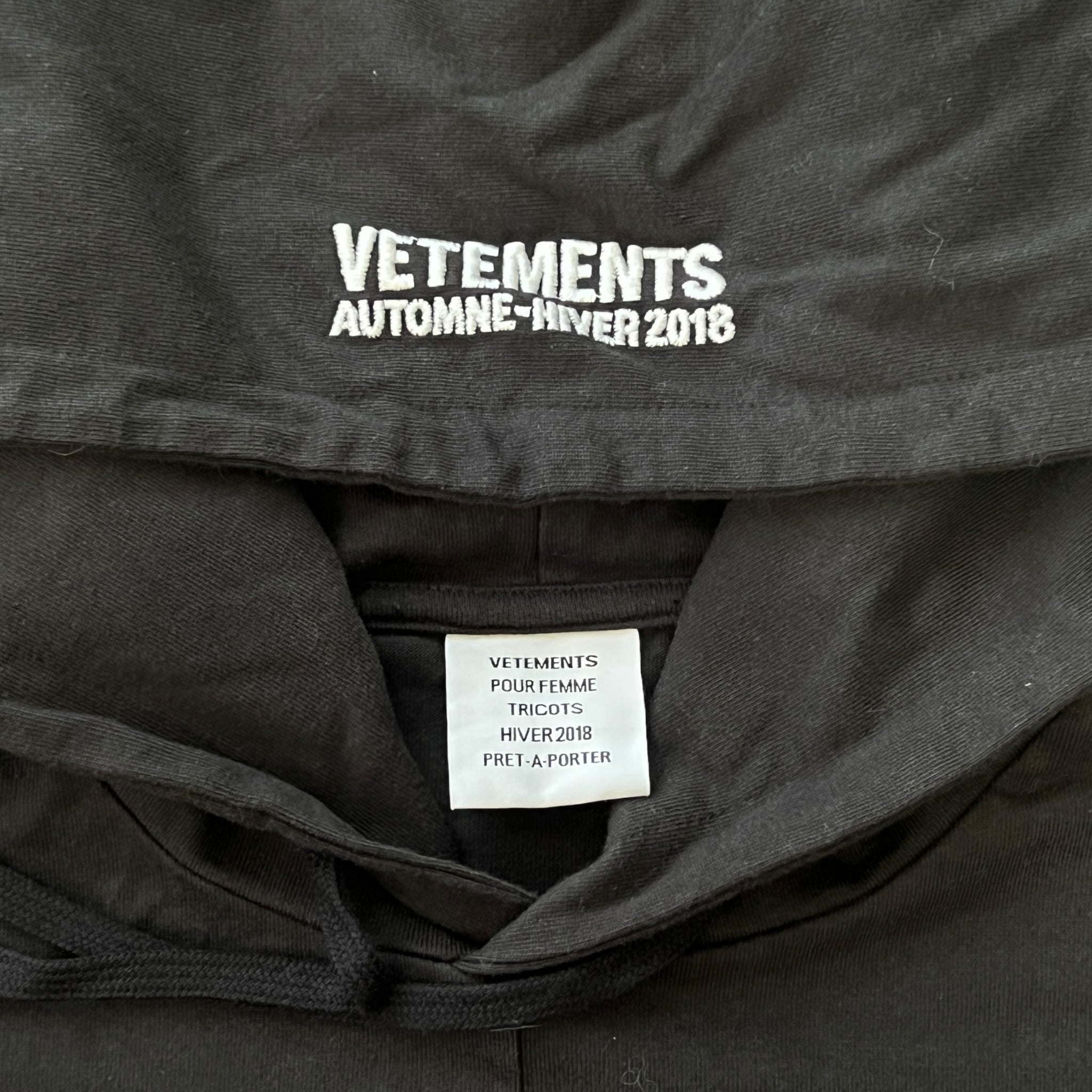 VETEMENTS 2018 Autumn Winter "May The Erpen Light" Antwerp Cotton S/S Docking Parka