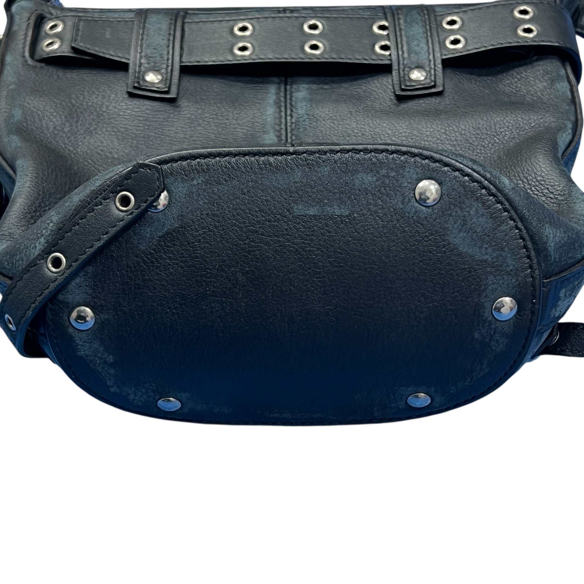 BALENCIAGA 2022 Fall Demna Gvasalia Calfskin Leather Emo Bucket Bag XS Black