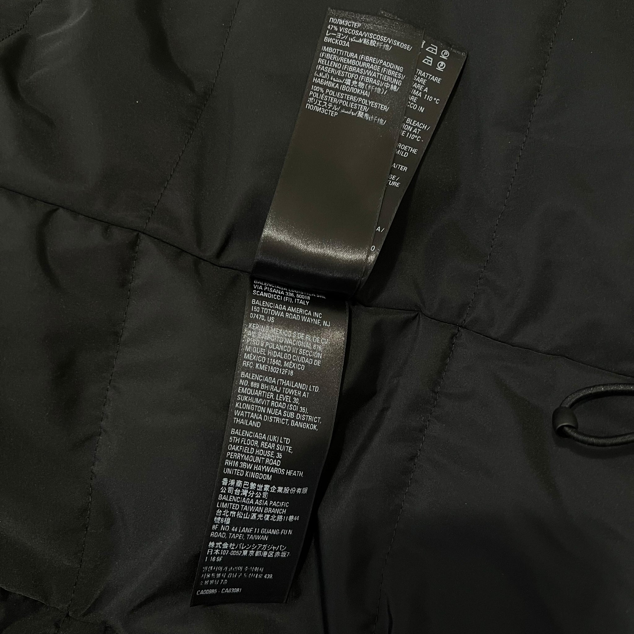 BALENCIAGA 2023AW Incognito Puffer Down Jacket with Detachable Scarf