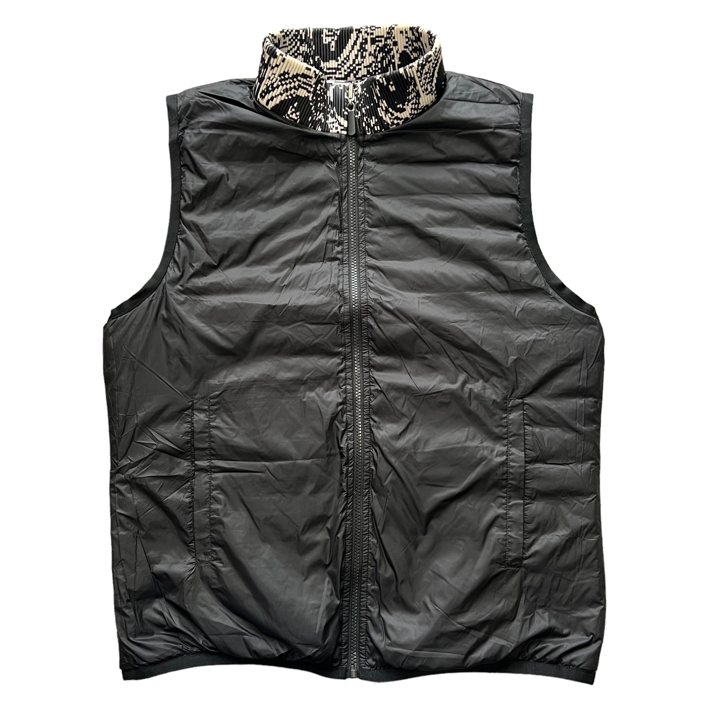 Dirk Bikkembergs
Reversible Pixelated Black Down Vest