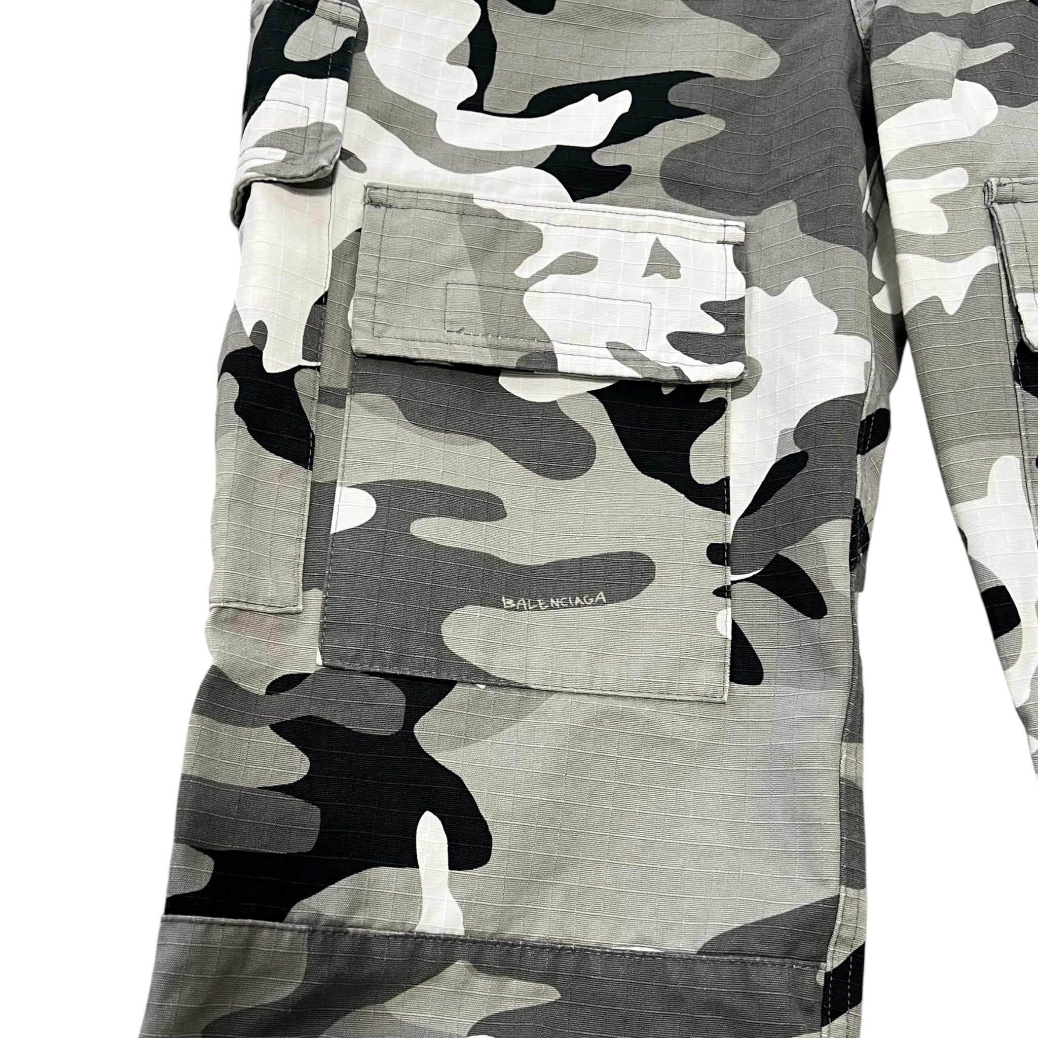 BALENCIAGA Demna Gvasalia 2021 FW Fitted Camo Cargo Pocket Pants