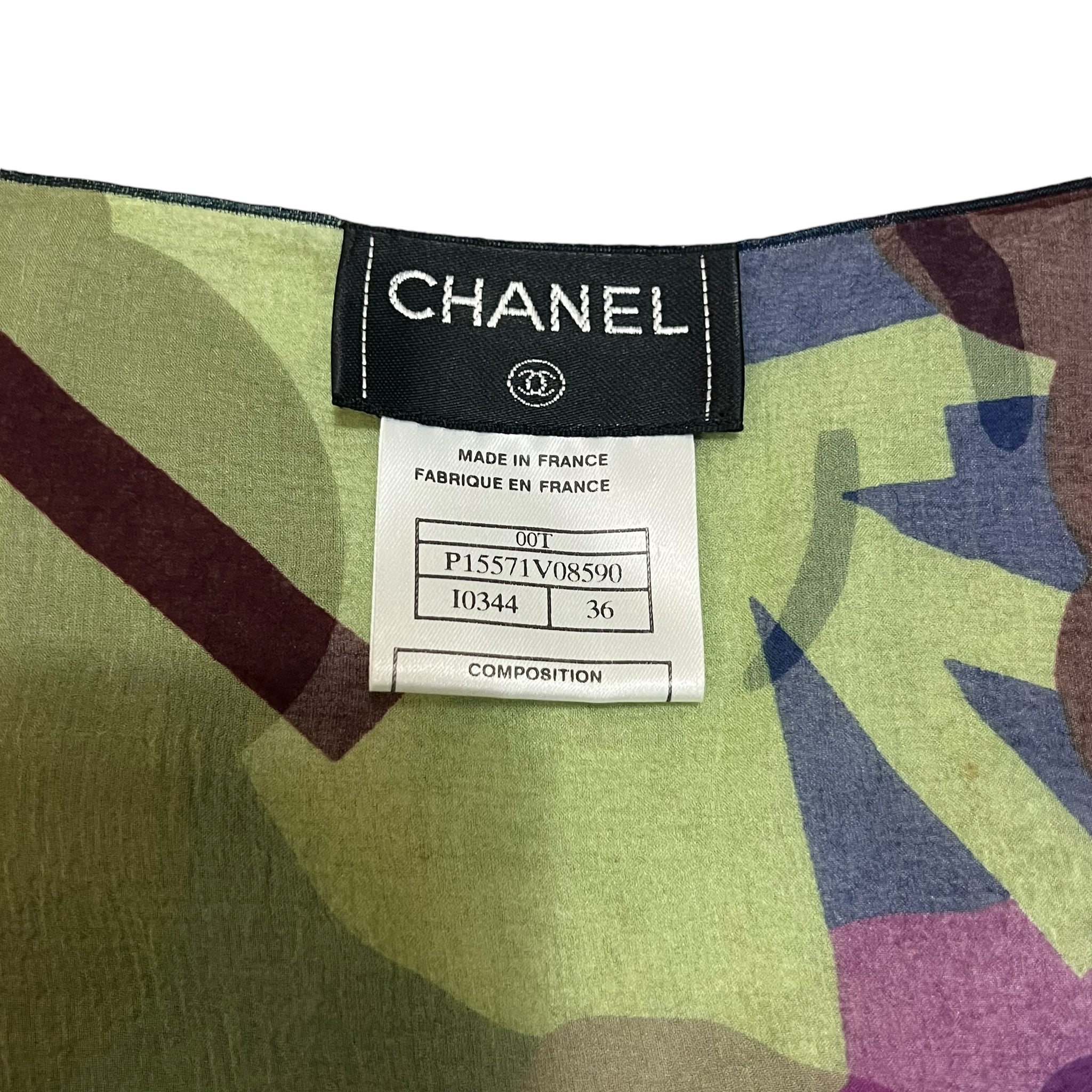 CHANEL 2000s 3pieces set Tweed Green double-buttoned skirt-surit jacket, Chanel printed skirt, and pinted top