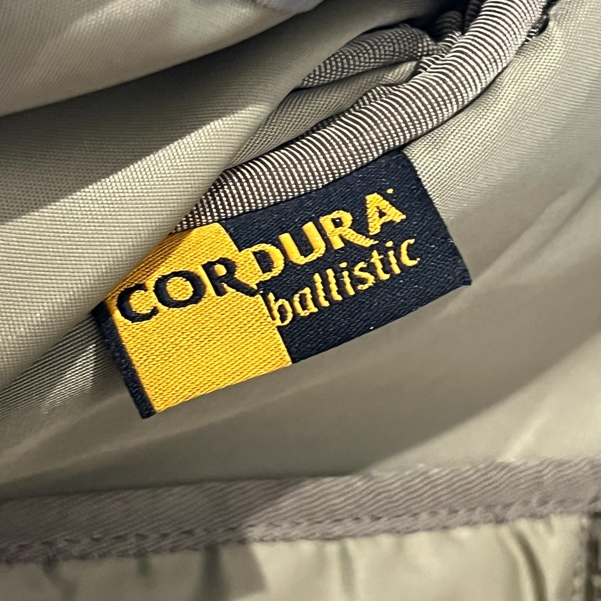 visvim 00's E-Cat 18L Messenger Bag