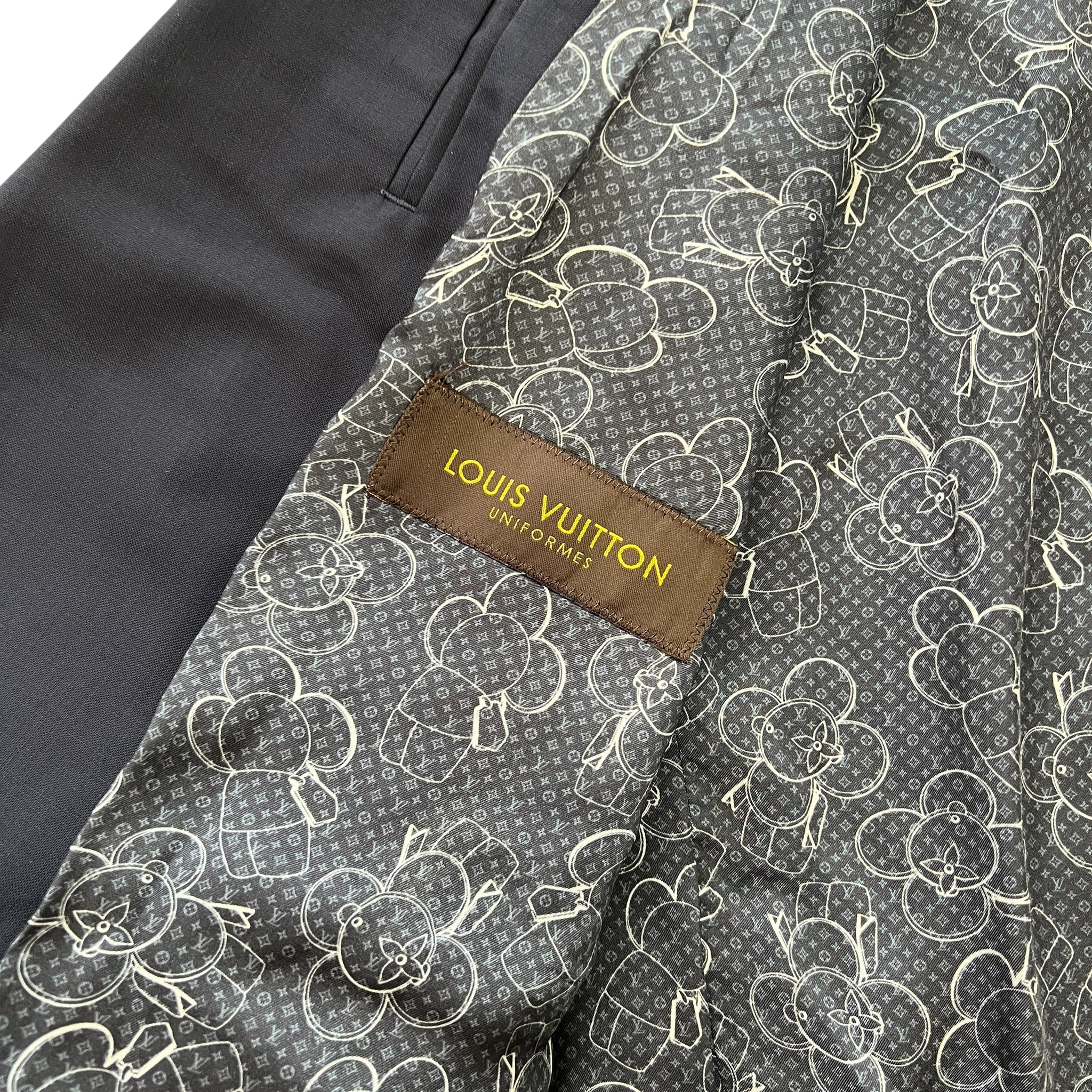 LOUIS VUITTON Men's Fall-Winter 2018 Precollection Pop-up Store Staff Tailored Jacket
