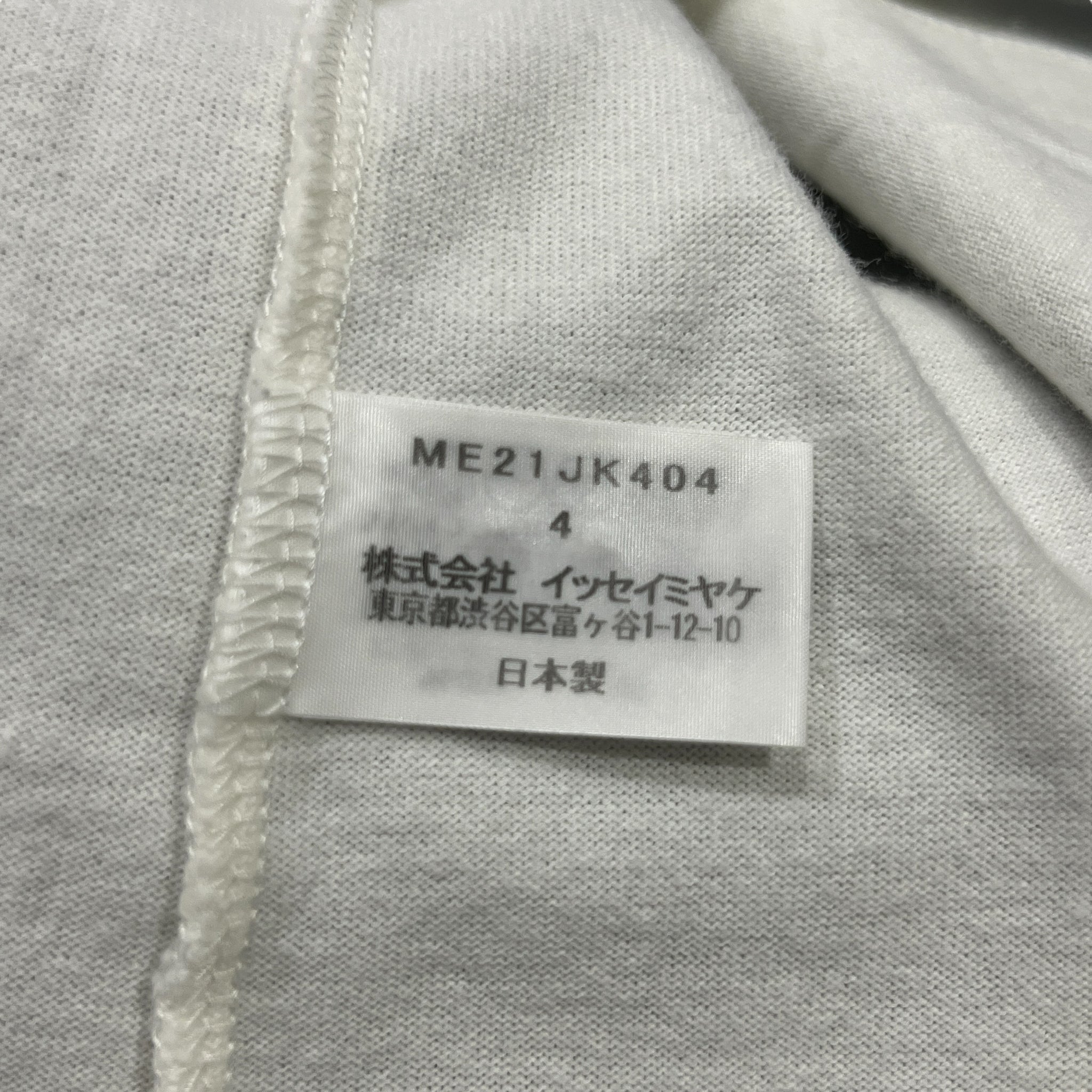 ISSEY MIYAKE MEN Paneled Geometric Design T-Shirts
