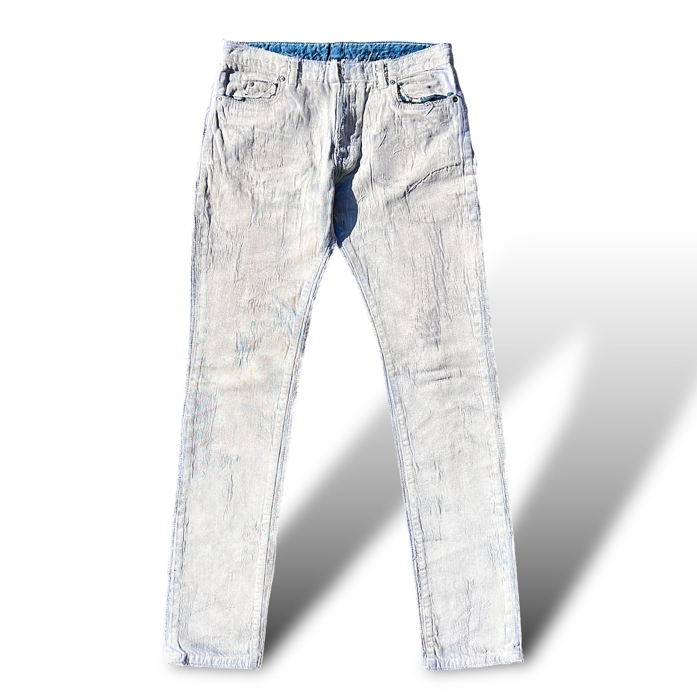 希AMagazineCuratedbyMaisonMartinMargiela 8423A64B-FAEB-47F1-A8CD-
