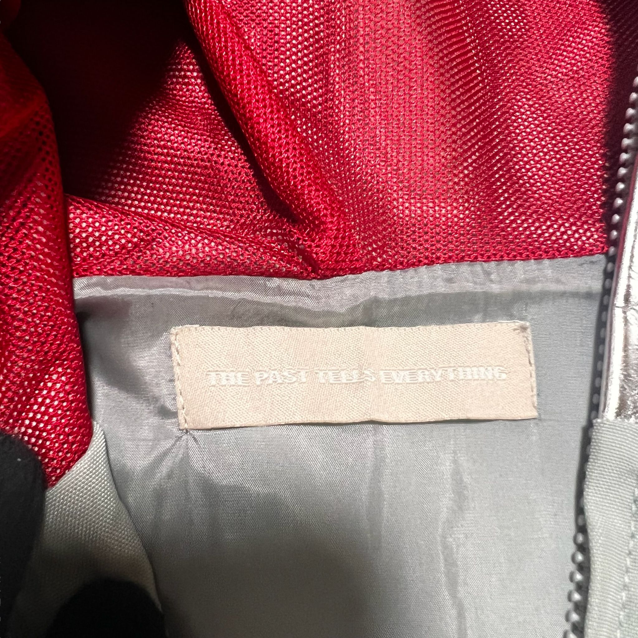 PASTELLE - PAST TELL MUSEUM ZIP UP HOODIE