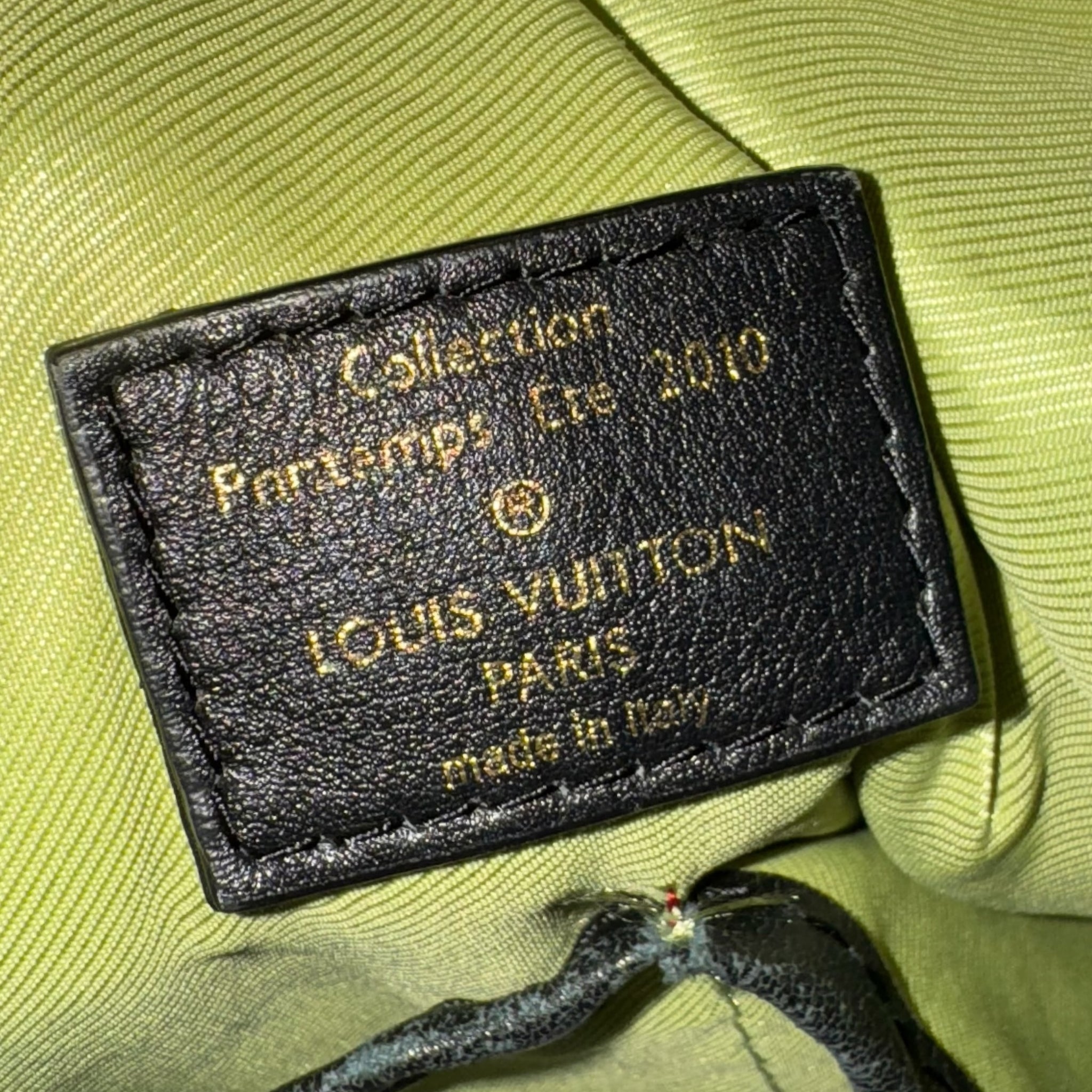 LOUIS VUITTON 2010 M40360 Tuareg Monogram Chouchou Multicolor LV Boston Shoulder Bag