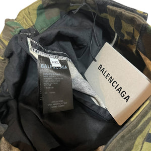 BALENCIAGA 2021 WINTER OVERSIZED CAMOUFLAGE KICK CARGO PANTS