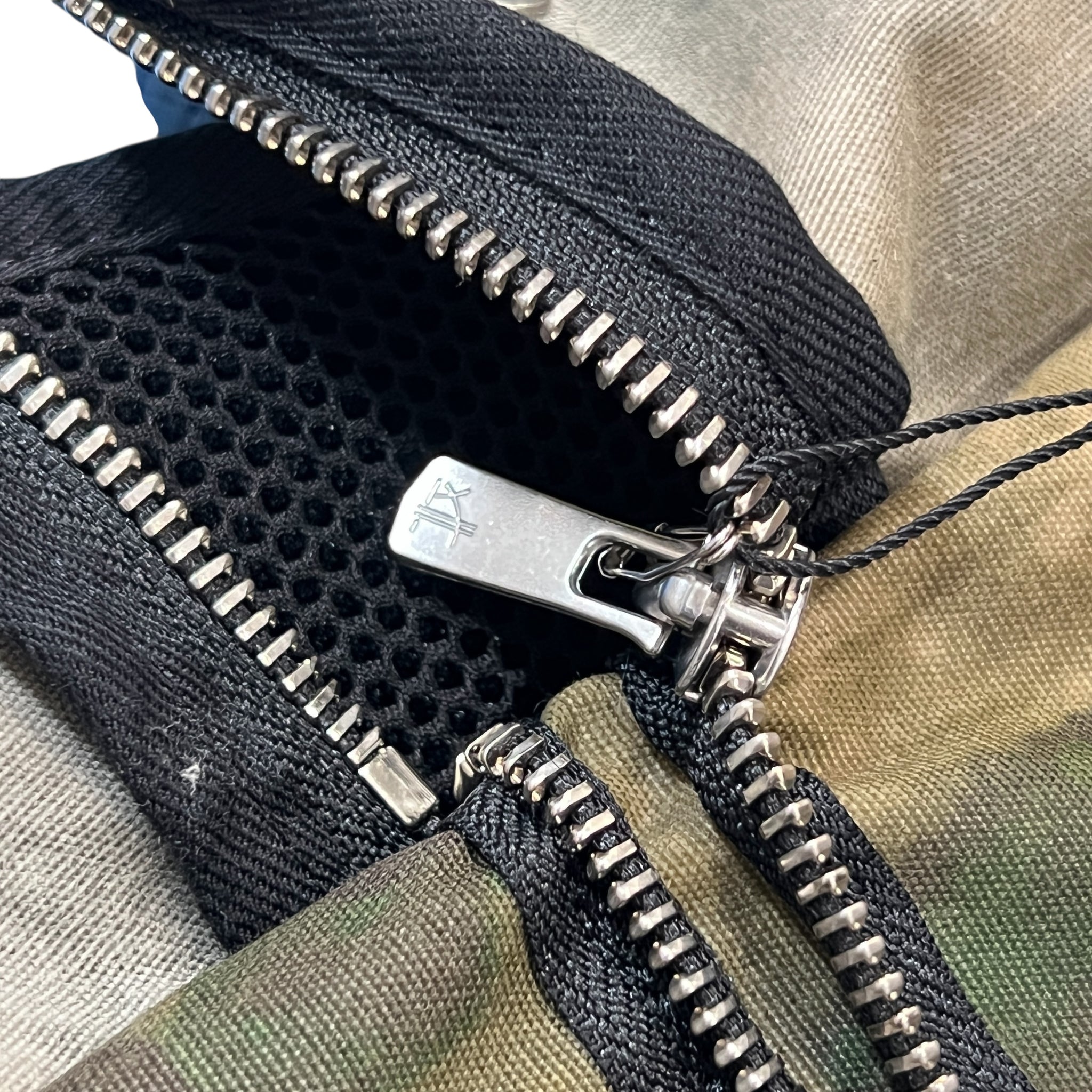 FFFPOSTALSERVICE 2025SS Eli 1979 Cargo Tech Sling Bag